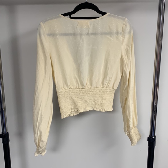 Urban Outfitters Cream Deep V Peasant Blouse Size M - Picture 6 of 6